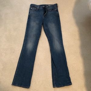 GAP STRAIGHT LEG JEAN